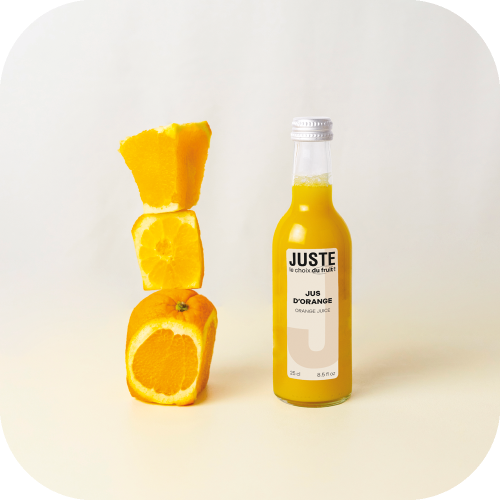 Bouteille en verre de jus d'orange de couleur orange 25 cl de face totem de fruits -  Juste le Choix du Fruit