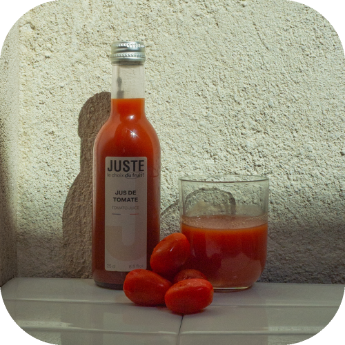Bouteille en verre de jus de tomate de couleur rouge 25 cl de face tomate cerise -  Juste le Choix du Fruit